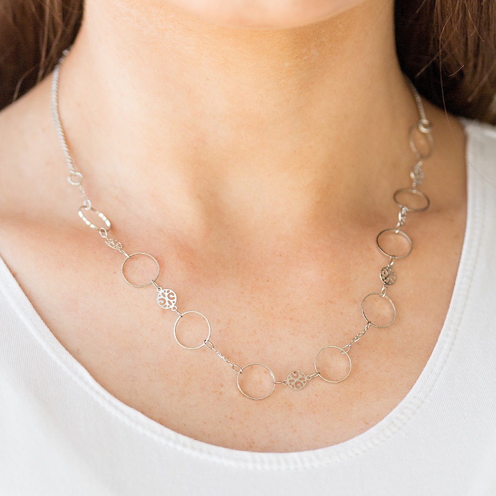 ❤️‍🔥5/$25❤️‍🔥 Demurely Dainty Silver Necklace